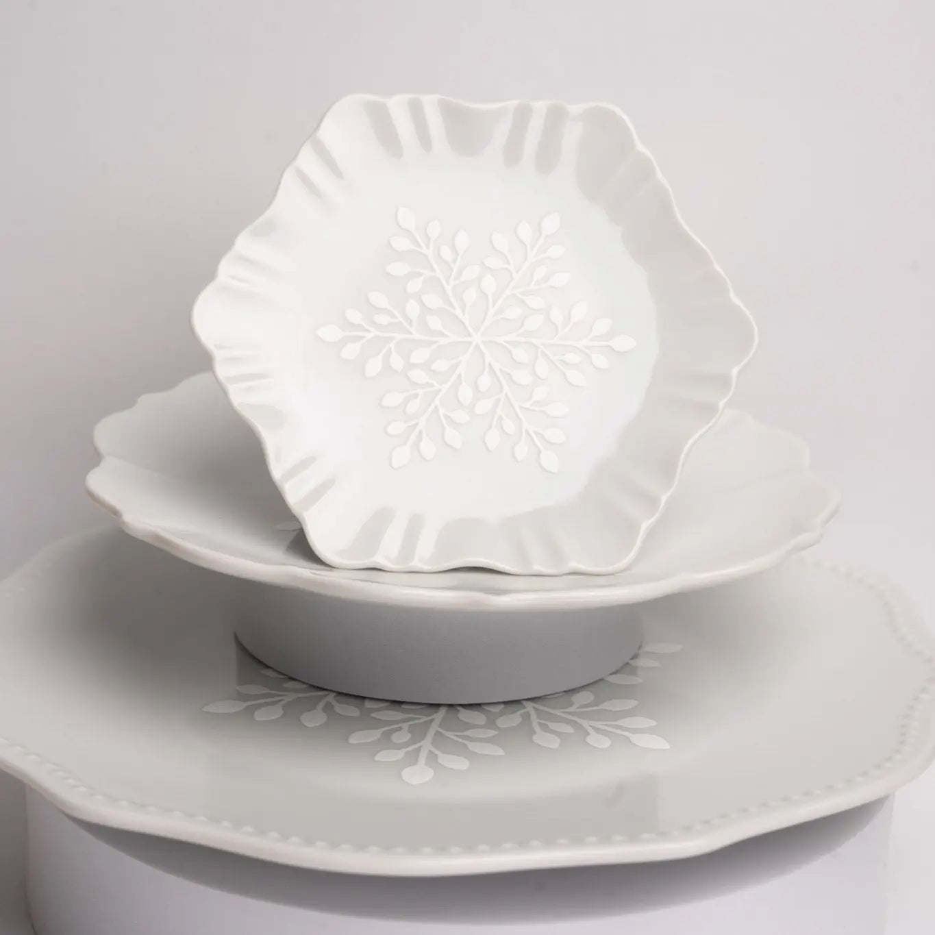 Harekutani - Snowflake Pattern Plate 3pc Set Harekutani