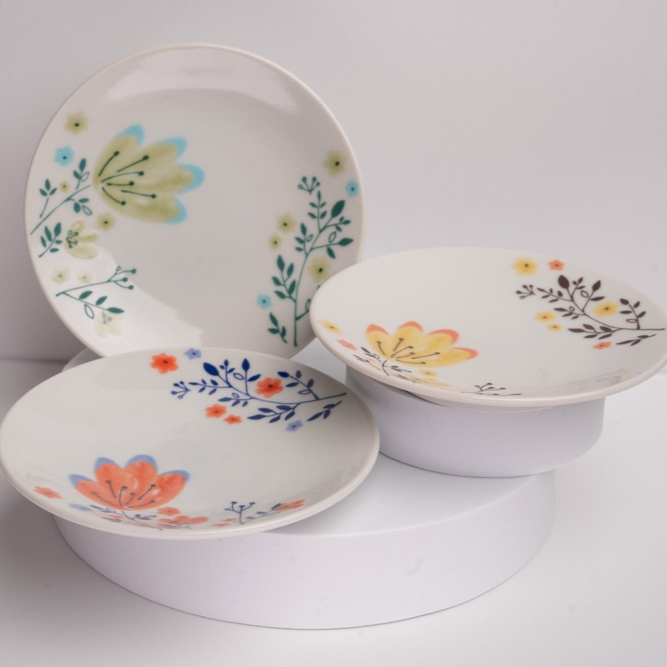 Flower Pattern Serving Plate Set