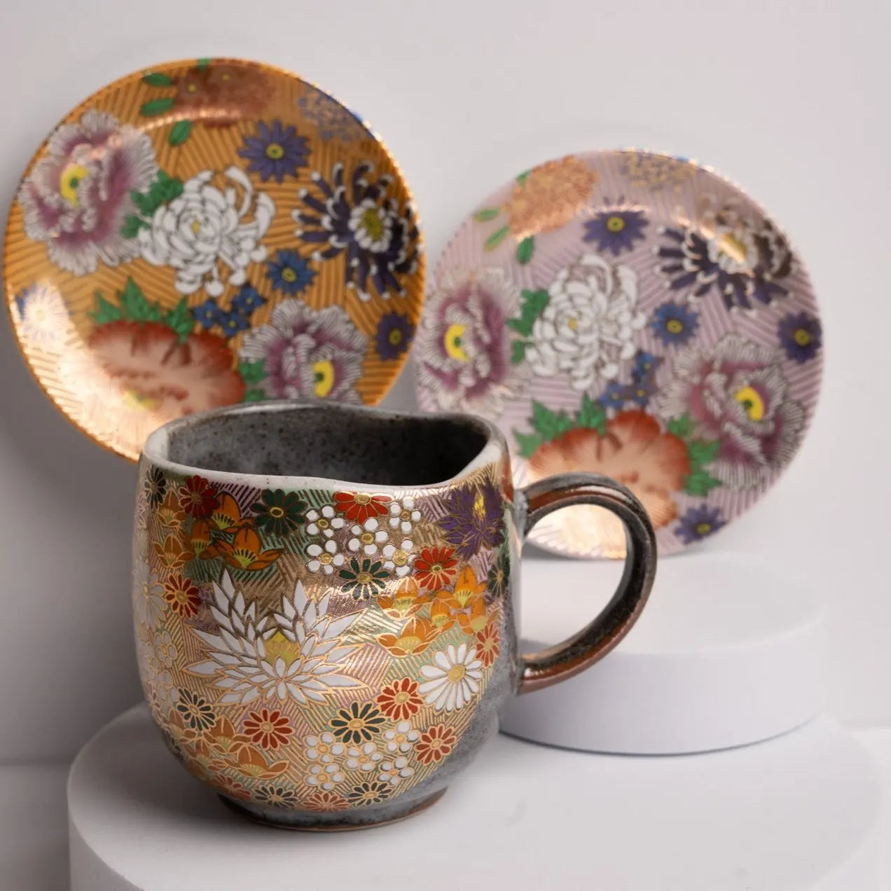 Kutaniware - Flower Plate Kutani Ware
