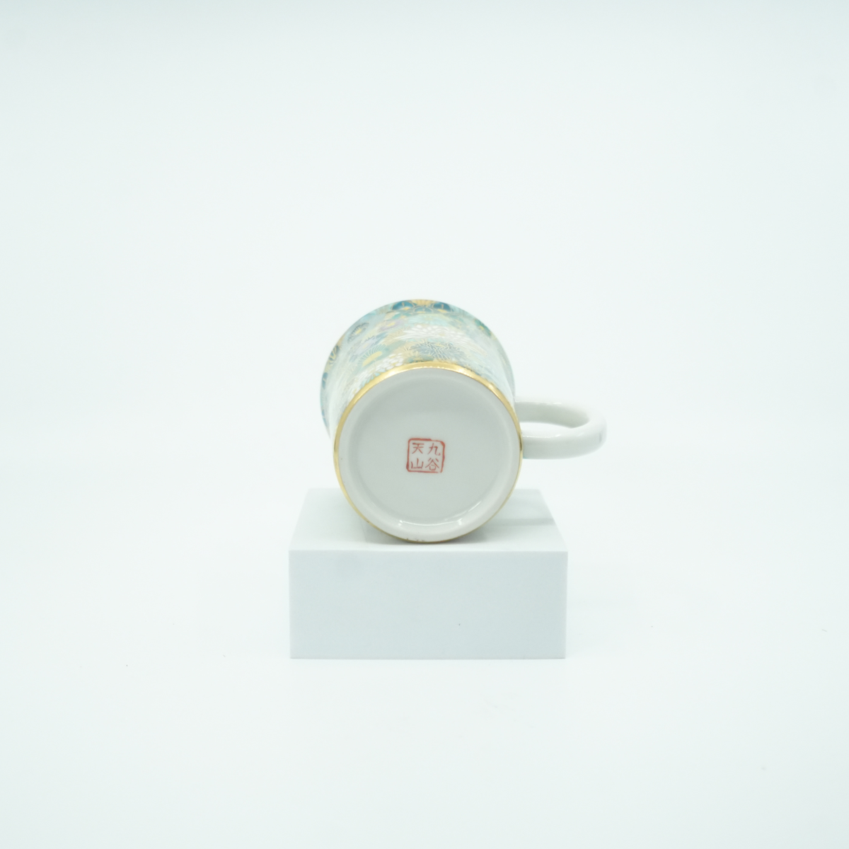 Kutani Ware Japanese Mug — Hanazume Gold Floral