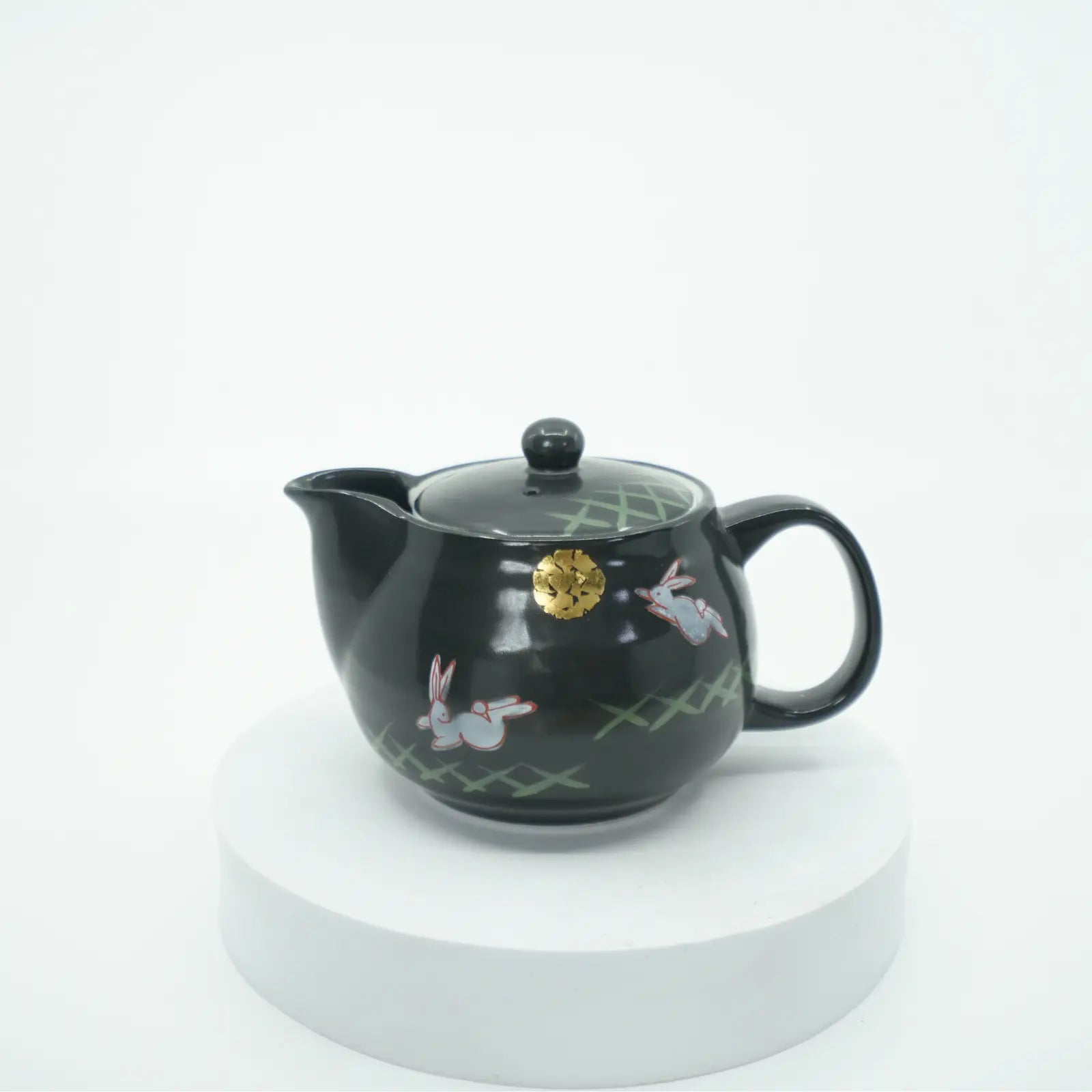 Kutani Ware - Jumping Rabbit Moon Teapot Kutani Ware