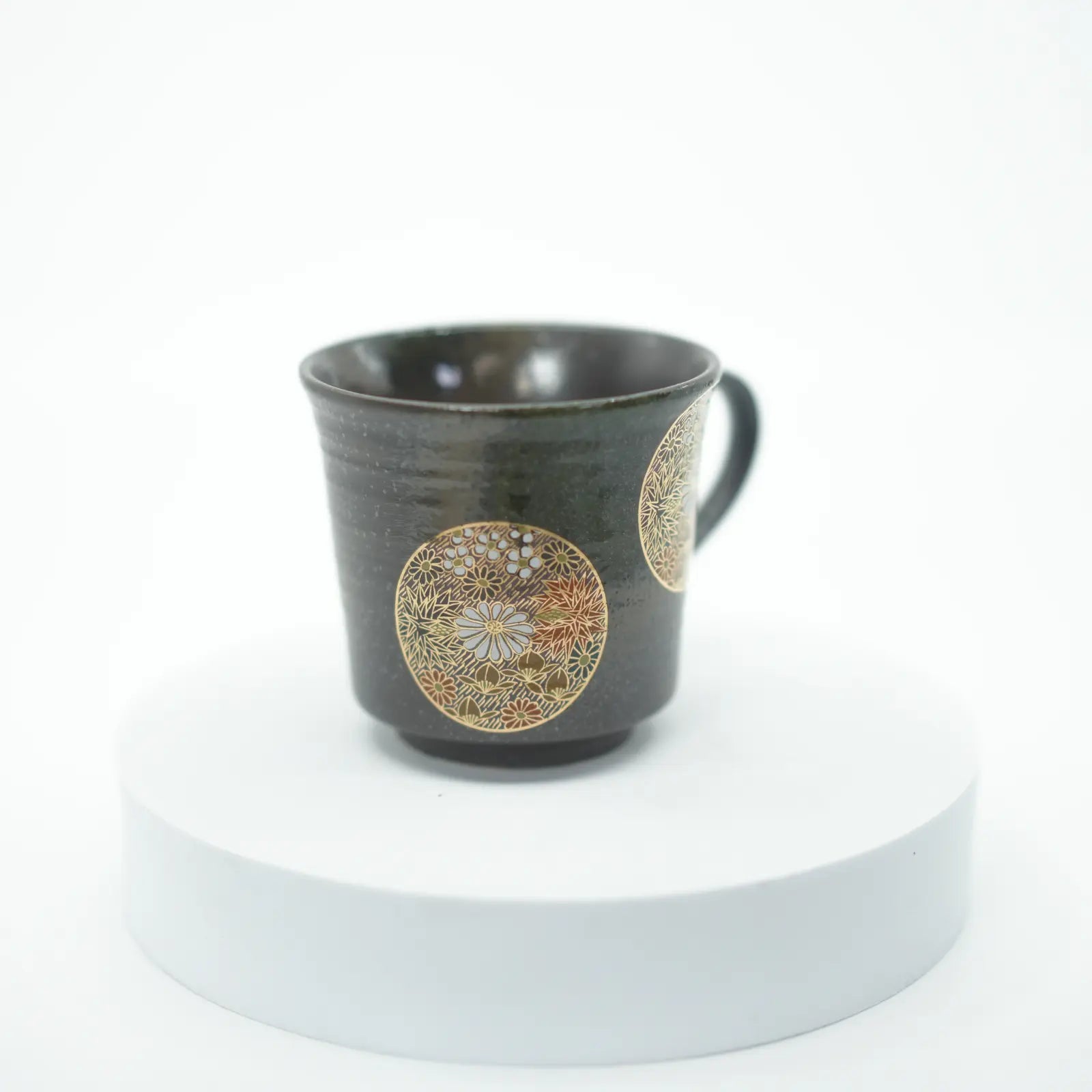 Kutani ware - Hanazume Brown Mug Kutani Ware