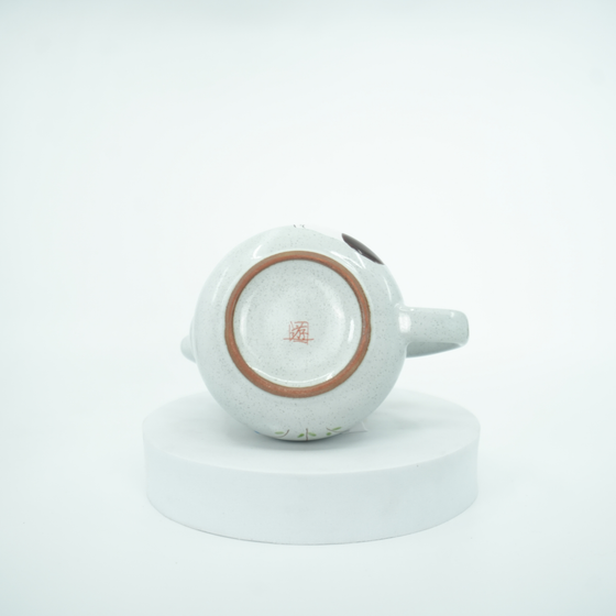 Atelier Yu Cats in a Sunny Spot Kutani Teapot