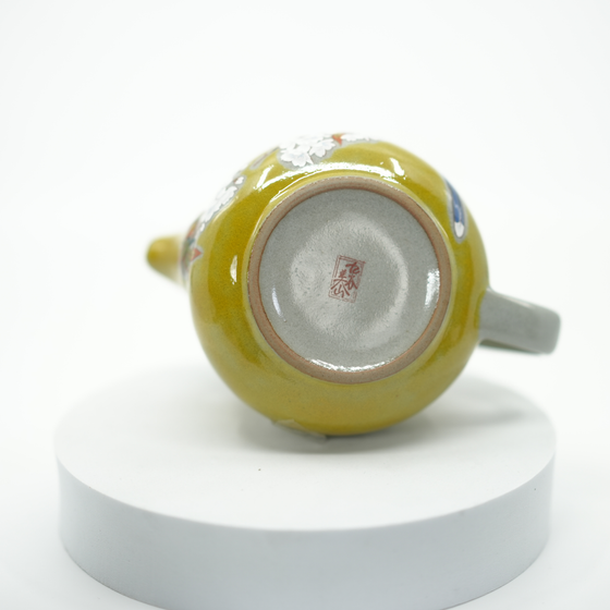 Gold Kacho Fugetsu Tea Pot