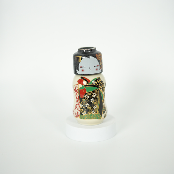 Kokeshi Shuki Sake Set
