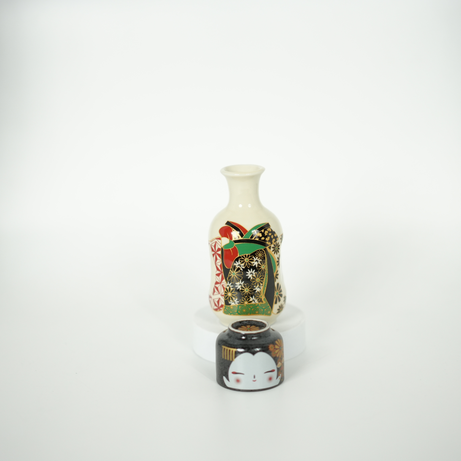 Kokeshi Shuki Sake Set