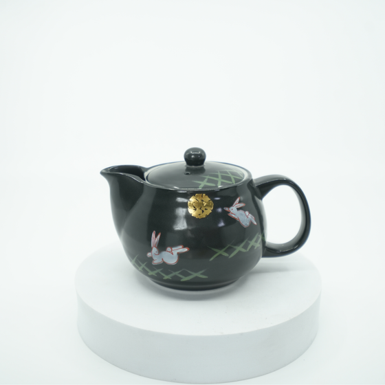 Kutani Ware - Jumping Rabbit Moon Teapot