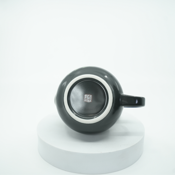 Kutani Ware - Jumping Rabbit Moon Teapot