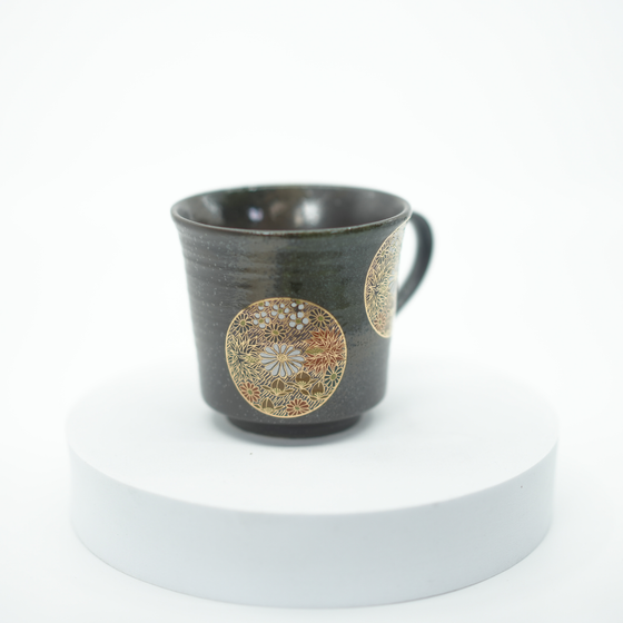 Kutani ware - Hanazume Brown Mug