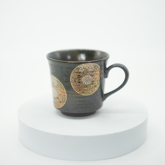 Kutani ware - Hanazume Brown Mug
