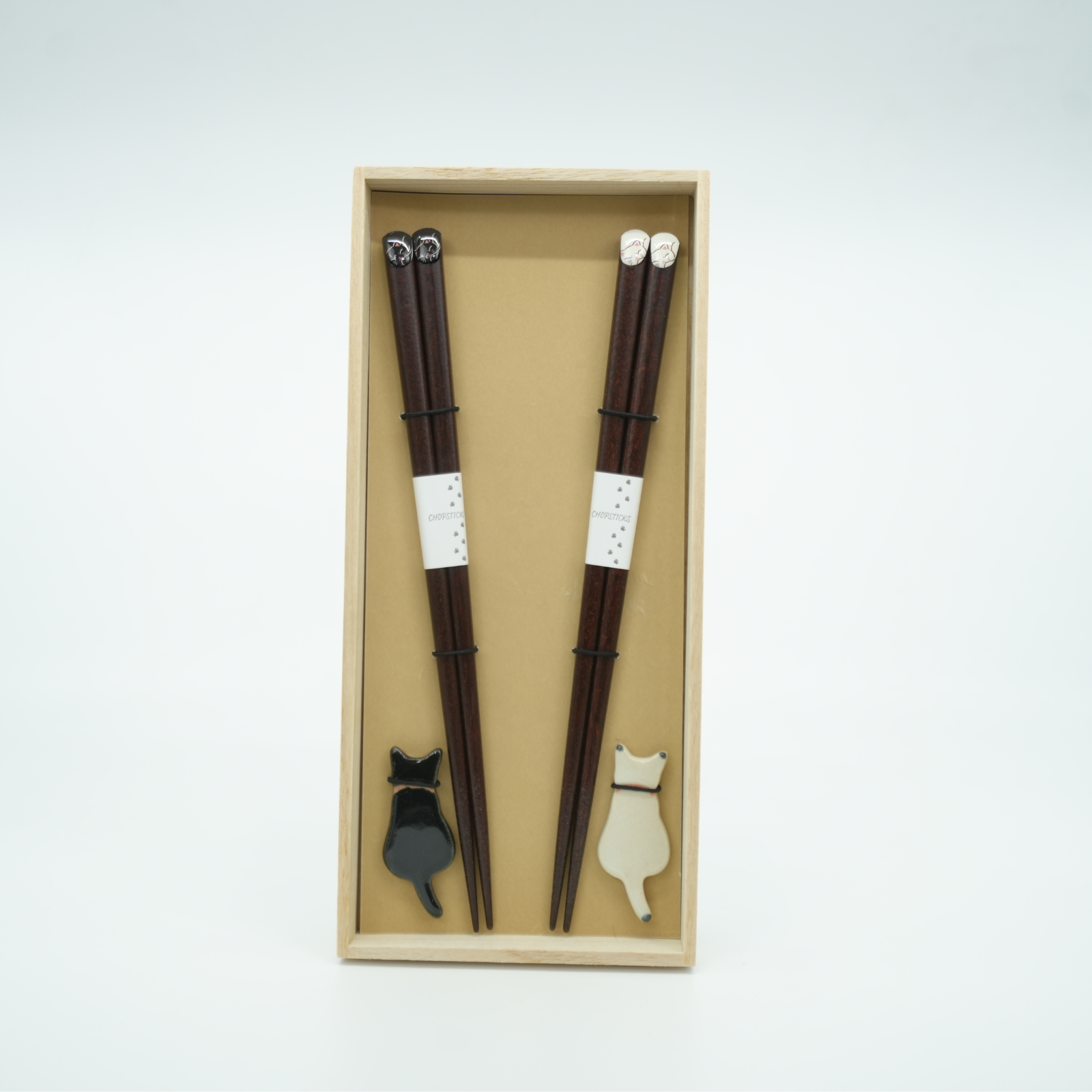 Ogishi Tadashi Shouten - Wakasa Lacquer Cat Chopsticks Set